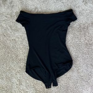 Alice & Olivia AIR off the shoulder body suit